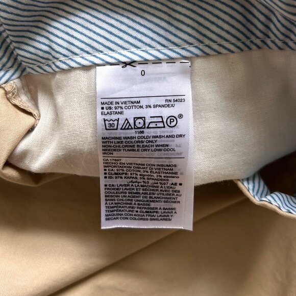 Old Navy Women’s Tan Everyday Short, size 0 - Picture 6 of 9